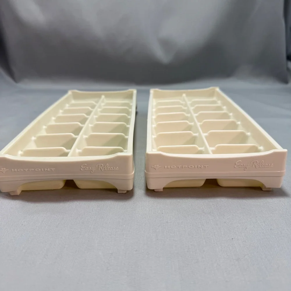 Hotpoint Easy Release Ice Cube Trays Cream Set of 2 Plastic MCM Vintage Kitchen